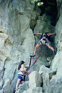 СКАЛОЛАЗАНИЕ (в расщелине)