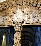 Сантьяго-де-Компостела (центральный тимпан собора)