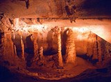 Саравак (сталагмиты и сталактиты)