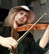 Силуэт в окне напротив (кадр из фильма)