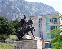 Скандербег(памятник в Круе)