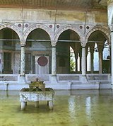 Стамбул (колонны дворца Тонкапы)