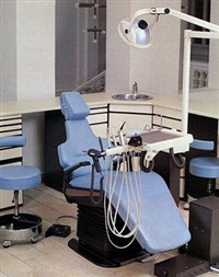 Стоматологическое кресло