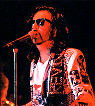 Стюарт Дэйв (выступление)