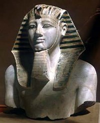 ТУТМОС III (скульптурный портрет)