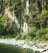 Телецкое озеро (Прибрежные скалы)