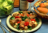 Телятина отварная под соусом мадера