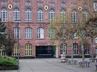 ФРАНКФУРТСКИЙ УНИВЕРСИТЕТ (здание университета на Мертонштрассе)