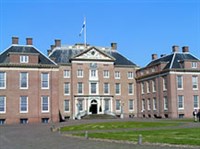 Хет-Лоо (центральный фасад)