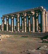 Храм (в Луксоре)