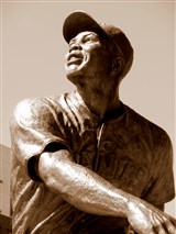 Хэнк Аарон (памятник)