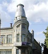 Черкассы (дом башенкой)