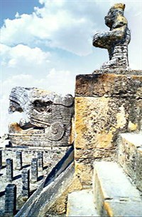 Чичен-Ица («Храм воинов»)