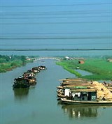 Шанхай (баржи на канале вблизи города)