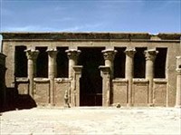 Эдфу (внутренний двор)