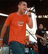 Элиен энт Фарм (Драйден Митчелл)