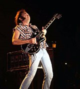 Янг Нил (на концерте)