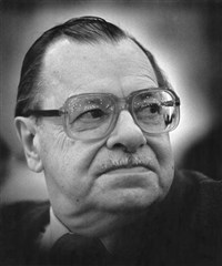 Янин Валентин Лаврентьевич