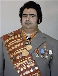 АЛЕКСЕЕВ Василий Иванович (1980-е годы)