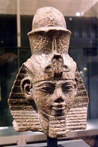 Аменхотеп III (Берлин)