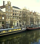 Амстердам (канал с жилыми баржами)