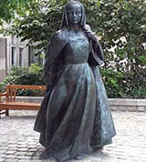 Анна Бретонская (статуя)