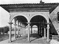Ареццо (портик церкви Санта-Мария делле Грацие)