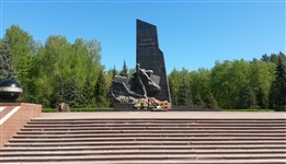 Брянск. Памятник воинам-водителям