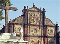 Гоа-Велья (фасад базилики Иисуса)