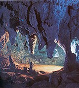 Гуйлинь (пещера Тростниковой флейты)