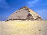 Дахшур («Кривая пирамида»)