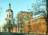 Донской монастырь (вид с улицы)