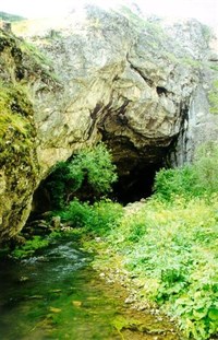 Капова пещера (вход в пещеру)