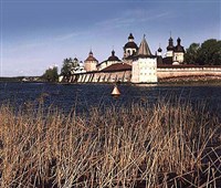 Кирилло-белозерский монастырь (вид с озера)