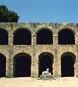 Крит (крепость крестоносцев, внутренний двор)