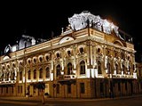 Лодзь (дворец Познаньского ночью)