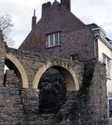 Маастрихт (городская стена)