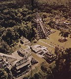 Майя (центральная группа храмов в Тикале)