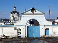 Малоярославец (ворота монастыря)