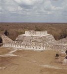 Мексика («Храм воинов» в Чичен-Ице)
