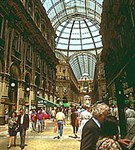 Милан (внутренний двор галереи)