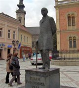 Нови-Сад (памятник сербскому поэту Змаю)