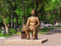 Памятник Василию Теркину в Уфе (2011)