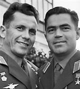 Попович Павел Романович (Попович и Николаев)