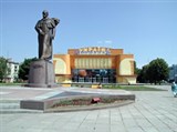 Ровно (памятник Шевченко)