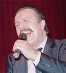 Токарев Вилли (с микрофоном)