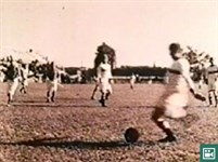 Футбол во время войны (видео) [спорт]