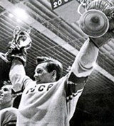 Чемпионат мира по хоккею (1963) (Майоров с кубком) [спорт]