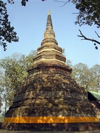 Чиангсен (храм Ват Яро Тхат Чеди Луанг)