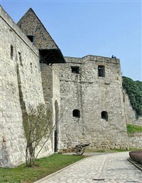 Эгер (крепость 13 в.)